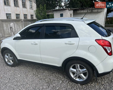 Білий Cанг Йонг Korando, об'ємом двигуна 2 л та пробігом 150 тис. км за 10500 $, фото 3 на Automoto.ua