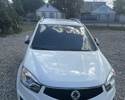 Білий Cанг Йонг Korando, об'ємом двигуна 2 л та пробігом 150 тис. км за 10500 $, фото 1 на Automoto.ua