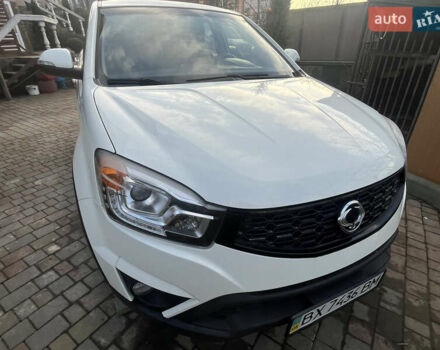 Білий Cанг Йонг Korando, об'ємом двигуна 2 л та пробігом 140 тис. км за 9000 $, фото 10 на Automoto.ua