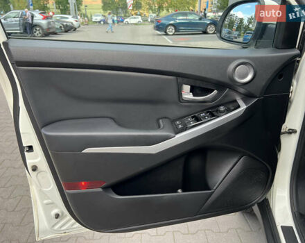 Білий Cанг Йонг Korando, об'ємом двигуна 2 л та пробігом 109 тис. км за 9500 $, фото 15 на Automoto.ua