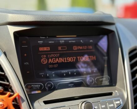 Білий Cанг Йонг Korando, об'ємом двигуна 2.2 л та пробігом 115 тис. км за 11900 $, фото 19 на Automoto.ua