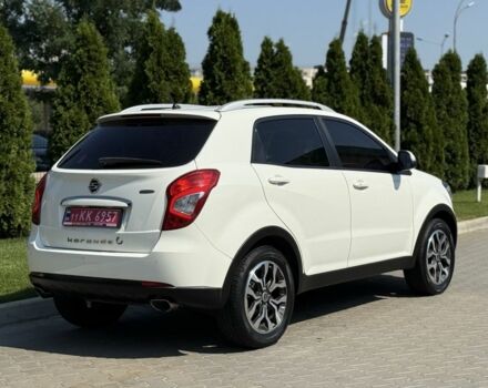 Білий Cанг Йонг Korando, об'ємом двигуна 2.2 л та пробігом 115 тис. км за 11900 $, фото 8 на Automoto.ua