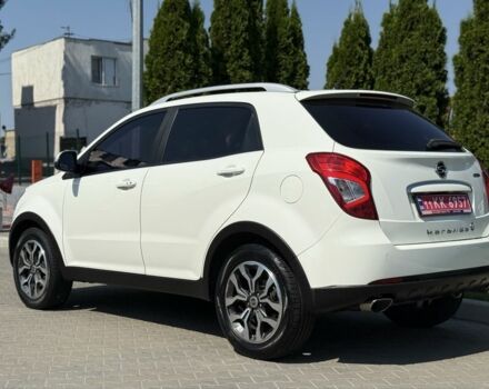 Білий Cанг Йонг Korando, об'ємом двигуна 2.2 л та пробігом 115 тис. км за 11900 $, фото 3 на Automoto.ua