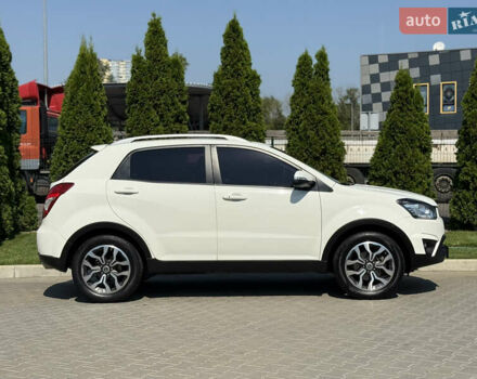 Білий Cанг Йонг Korando, об'ємом двигуна 2.2 л та пробігом 115 тис. км за 11900 $, фото 3 на Automoto.ua