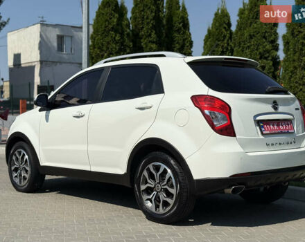 Білий Cанг Йонг Korando, об'ємом двигуна 2.2 л та пробігом 115 тис. км за 11900 $, фото 15 на Automoto.ua