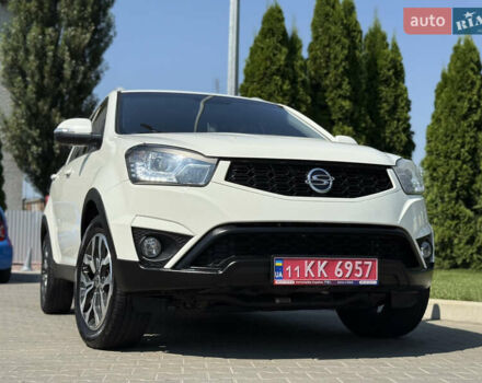 Білий Cанг Йонг Korando, об'ємом двигуна 2.2 л та пробігом 115 тис. км за 11900 $, фото 10 на Automoto.ua