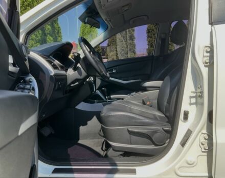 Білий Cанг Йонг Korando, об'ємом двигуна 2.2 л та пробігом 115 тис. км за 11900 $, фото 11 на Automoto.ua