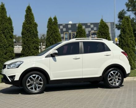 Білий Cанг Йонг Korando, об'ємом двигуна 2.2 л та пробігом 115 тис. км за 11900 $, фото 2 на Automoto.ua
