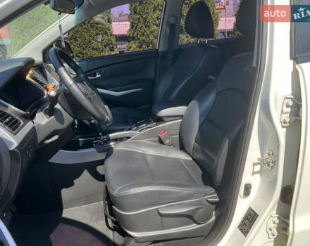 Білий Cанг Йонг Korando, об'ємом двигуна 2.2 л та пробігом 115 тис. км за 11900 $, фото 43 на Automoto.ua