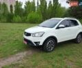 Белый Cанг Йонг Корандо, объемом двигателя 2.2 л и пробегом 112 тыс. км за 12000 $, фото 6 на Automoto.ua