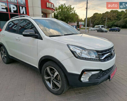 Білий Cанг Йонг Korando, об'ємом двигуна 2.2 л та пробігом 162 тис. км за 14400 $, фото 11 на Automoto.ua