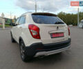 Білий Cанг Йонг Korando, об'ємом двигуна 2.2 л та пробігом 162 тис. км за 14400 $, фото 16 на Automoto.ua
