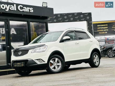 Белый Cанг Йонг Корандо, объемом двигателя 2 л и пробегом 97 тыс. км за 9500 $, фото 1 на Automoto.ua