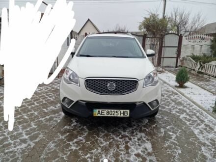 Белый Cанг Йонг Корандо, объемом двигателя 2 л и пробегом 168 тыс. км за 8314 $, фото 1 на Automoto.ua