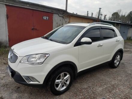 Білий Cанг Йонг Korando, об'ємом двигуна 2 л та пробігом 190 тис. км за 8850 $, фото 1 на Automoto.ua