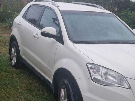 Білий Cанг Йонг Korando, об'ємом двигуна 2 л та пробігом 260 тис. км за 7500 $, фото 1 на Automoto.ua