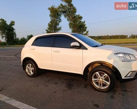 Білий Cанг Йонг Korando, об'ємом двигуна 2 л та пробігом 221 тис. км за 7900 $, фото 1 на Automoto.ua