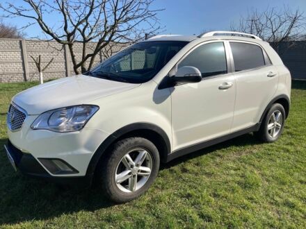 Білий Cанг Йонг Korando, об'ємом двигуна 0 л та пробігом 153 тис. км за 8510 $, фото 1 на Automoto.ua