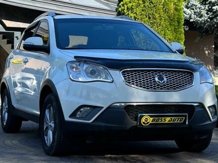 Білий Cанг Йонг Korando, об'ємом двигуна 2.3 л та пробігом 155 тис. км за 9800 $, фото 1 на Automoto.ua