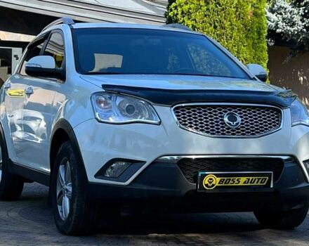 Белый Cанг Йонг Корандо, объемом двигателя 2.3 л и пробегом 155 тыс. км за 9800 $, фото 1 на Automoto.ua