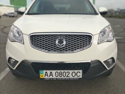 Білий Cанг Йонг Korando, об'ємом двигуна 2 л та пробігом 129 тис. км за 9400 $, фото 1 на Automoto.ua