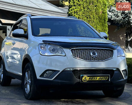 Білий Cанг Йонг Korando, об'ємом двигуна 2 л та пробігом 155 тис. км за 10500 $, фото 1 на Automoto.ua