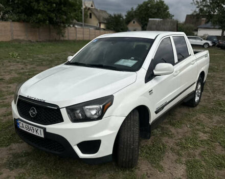 Білий Cанг Йонг Korando, об'ємом двигуна 2 л та пробігом 123 тис. км за 14000 $, фото 1 на Automoto.ua