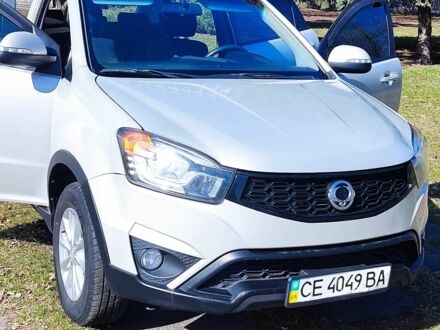 Білий Cанг Йонг Korando, об'ємом двигуна 2 л та пробігом 367 тис. км за 9950 $, фото 1 на Automoto.ua