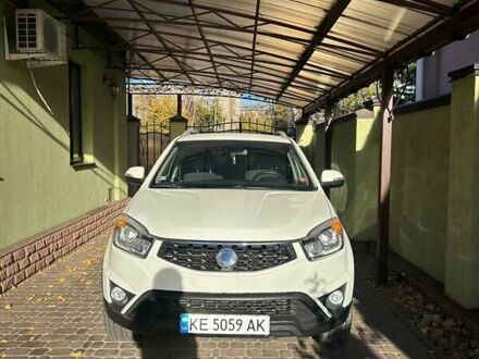 Cанг Йонг Korando 2014 у Кривому Розі на Automoto.ua Білий Cанг Йонг Korando, об'ємом двигуна 2 л та пробігом 97 тис. км за 10500 $, фото 1 на Automoto.ua