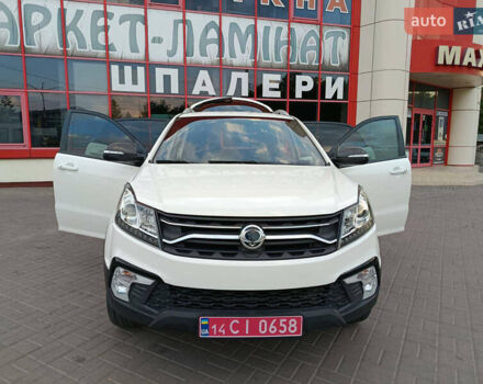 Білий Cанг Йонг Korando, об'ємом двигуна 2.2 л та пробігом 162 тис. км за 14400 $, фото 1 на Automoto.ua