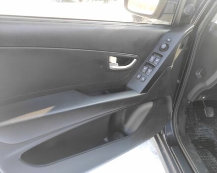 Черный Cанг Йонг Корандо, объемом двигателя 2 л и пробегом 210 тыс. км за 8100 $, фото 7 на Automoto.ua