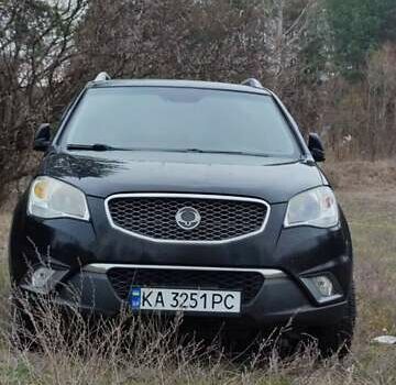 Чорний Cанг Йонг Korando, об'ємом двигуна 2 л та пробігом 218 тис. км за 7499 $, фото 34 на Automoto.ua