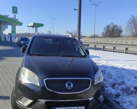 Черный Cанг Йонг Корандо, объемом двигателя 2 л и пробегом 210 тыс. км за 8100 $, фото 4 на Automoto.ua