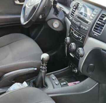 Чорний Cанг Йонг Korando, об'ємом двигуна 2 л та пробігом 216 тис. км за 7995 $, фото 29 на Automoto.ua
