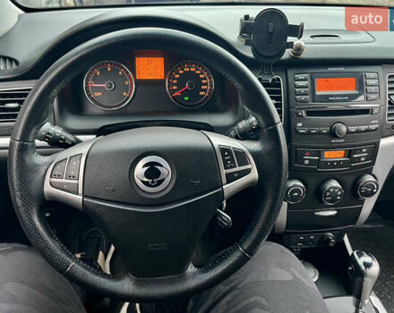 Черный Cанг Йонг Корандо, объемом двигателя 2 л и пробегом 168 тыс. км за 7200 $, фото 57 на Automoto.ua