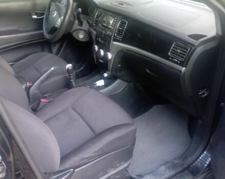 Чорний Cанг Йонг Korando, об'ємом двигуна 2 л та пробігом 180 тис. км за 8200 $, фото 4 на Automoto.ua