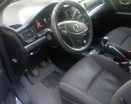 Чорний Cанг Йонг Korando, об'ємом двигуна 2 л та пробігом 180 тис. км за 8200 $, фото 3 на Automoto.ua