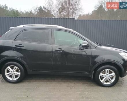 Черный Cанг Йонг Корандо, объемом двигателя 2 л и пробегом 165 тыс. км за 8200 $, фото 13 на Automoto.ua