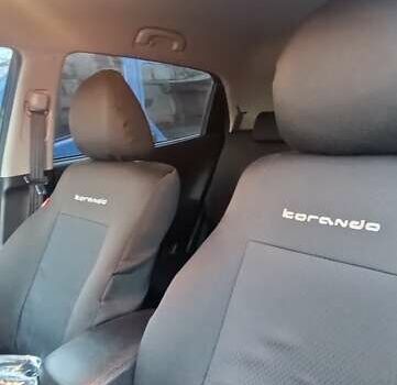 Чорний Cанг Йонг Korando, об'ємом двигуна 2 л та пробігом 52 тис. км за 12600 $, фото 13 на Automoto.ua