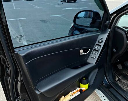 Черный Cанг Йонг Корандо, объемом двигателя 2 л и пробегом 187 тыс. км за 8700 $, фото 13 на Automoto.ua