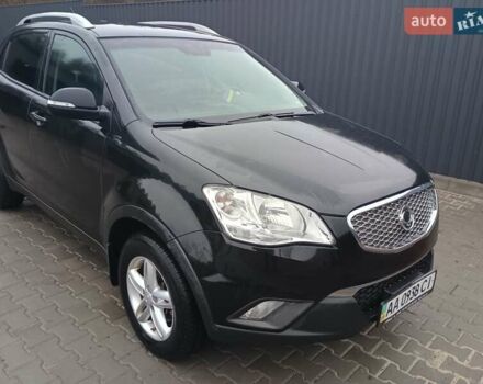 Черный Cанг Йонг Корандо, объемом двигателя 2 л и пробегом 165 тыс. км за 8200 $, фото 12 на Automoto.ua