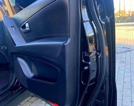 Чорний Cанг Йонг Korando, об'ємом двигуна 2 л та пробігом 240 тис. км за 10400 $, фото 5 на Automoto.ua