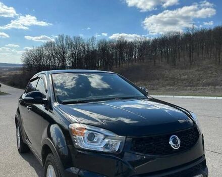 Черный Cанг Йонг Корандо, объемом двигателя 2 л и пробегом 96 тыс. км за 10400 $, фото 5 на Automoto.ua