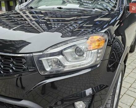 Черный Cанг Йонг Корандо, объемом двигателя 2 л и пробегом 173 тыс. км за 9000 $, фото 3 на Automoto.ua