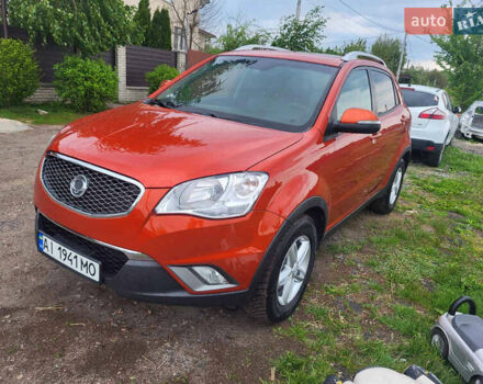 Червоний Cанг Йонг Korando, об'ємом двигуна 2 л та пробігом 107 тис. км за 9300 $, фото 2 на Automoto.ua