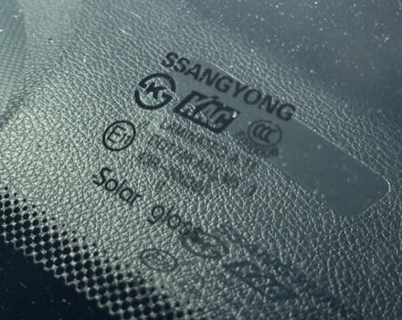 Красный Cанг Йонг Корандо, объемом двигателя 2 л и пробегом 278 тыс. км за 7500 $, фото 11 на Automoto.ua