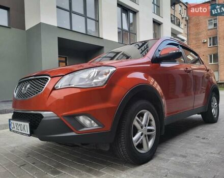 Червоний Cанг Йонг Korando, об'ємом двигуна 2 л та пробігом 190 тис. км за 8500 $, фото 3 на Automoto.ua