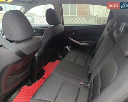 Красный Cанг Йонг Корандо, объемом двигателя 2 л и пробегом 156 тыс. км за 9000 $, фото 10 на Automoto.ua