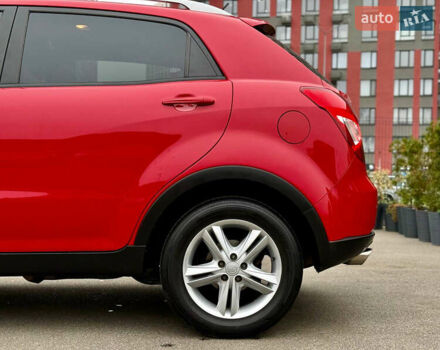 Красный Cанг Йонг Корандо, объемом двигателя 2 л и пробегом 215 тыс. км за 11800 $, фото 9 на Automoto.ua