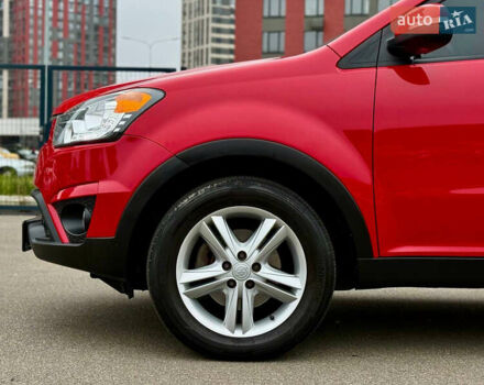 Красный Cанг Йонг Корандо, объемом двигателя 2 л и пробегом 215 тыс. км за 11800 $, фото 8 на Automoto.ua